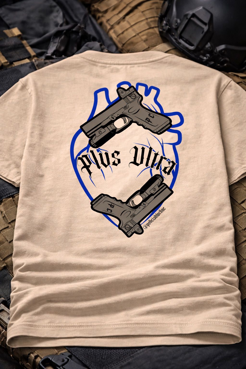 Camiseta Policía de Corazón – PLUS ULTRA - Edición FUNDADORES 2026